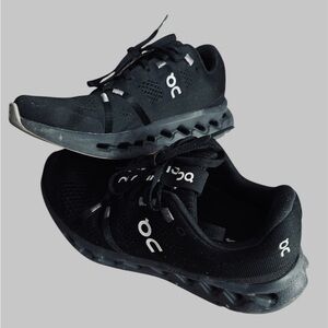 ON Running— Cloudsurfer